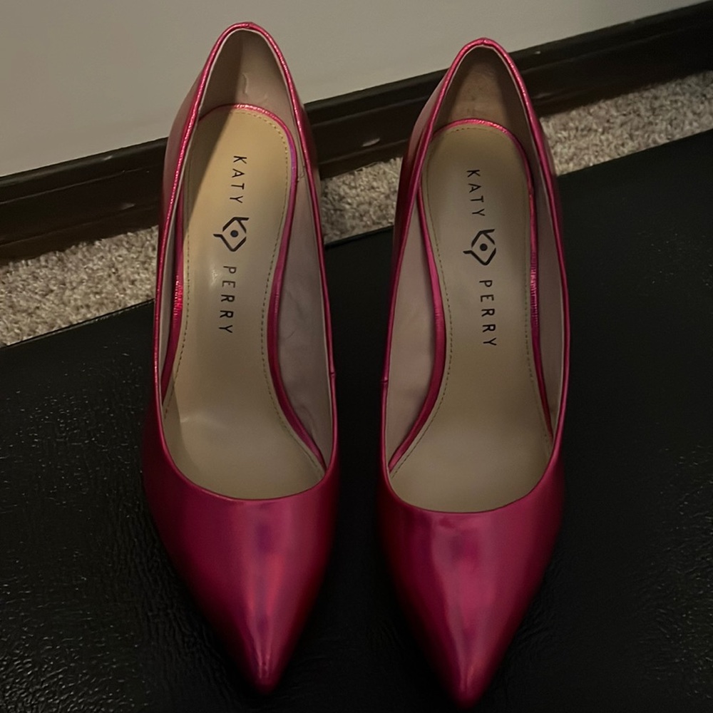 Katy Perry metallic pink pumps